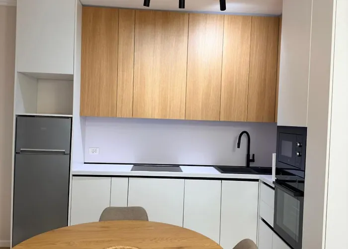 公寓 Prayla Luxury At Poligoni 地拉那