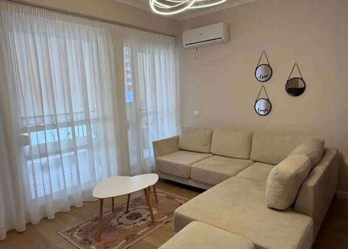 Prayla Luxury At Poligoni 地拉那